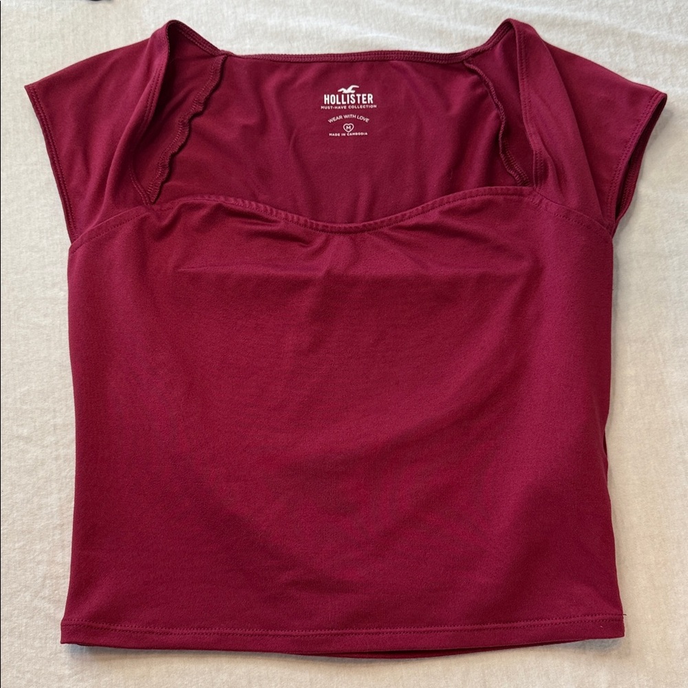 Hollister Berry Pink Sweetheart Neck Top SEAMLESS FABRIC Medium T-SHIRT